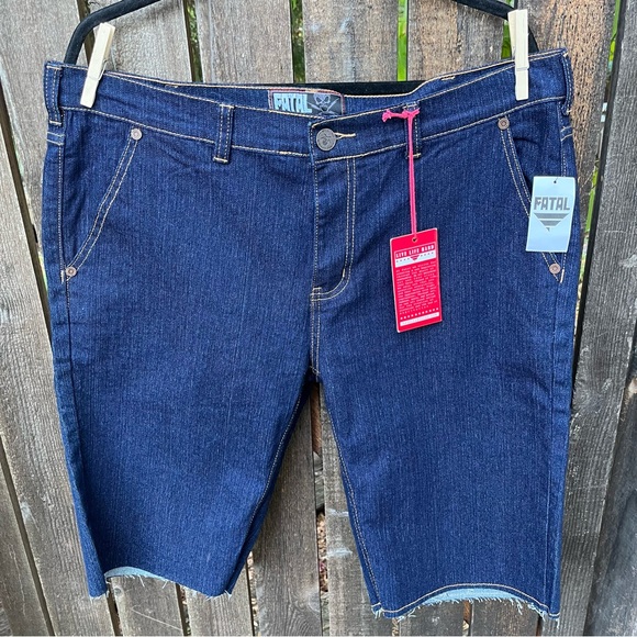 Fatal Men’s Denim Cut Off Jean Shorts NWT Sz 36 - Picture 7 of 13